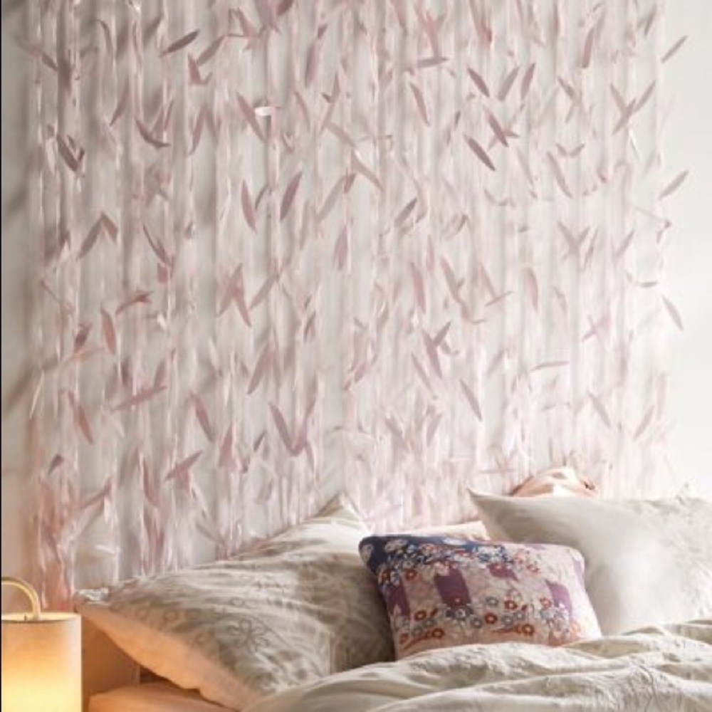 Faux Ruscus Leaf Backdrop NWT